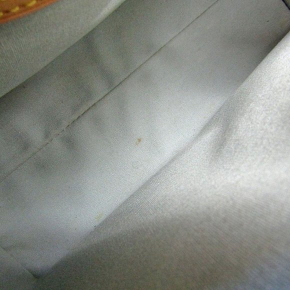 Louis Vuitton Reade PM Vernis - Picture 11 of 13